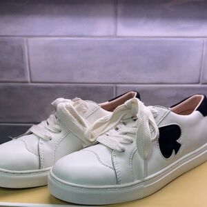 Kate Spade Fez White Leather Sneakers with Black Heart size 6 EUC New Year Sale🔥